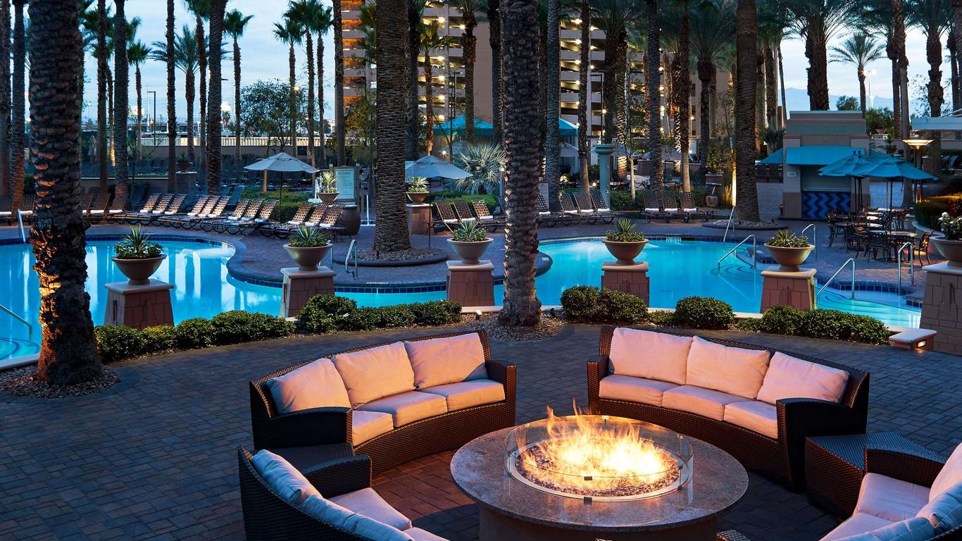 Hilton Grand Vacations Club on the Las Vegas Strip C$ 52 (C̶$̶ ̶4̶8̶2̶). Las  Vegas Hotel Deals & Reviews - KAYAK