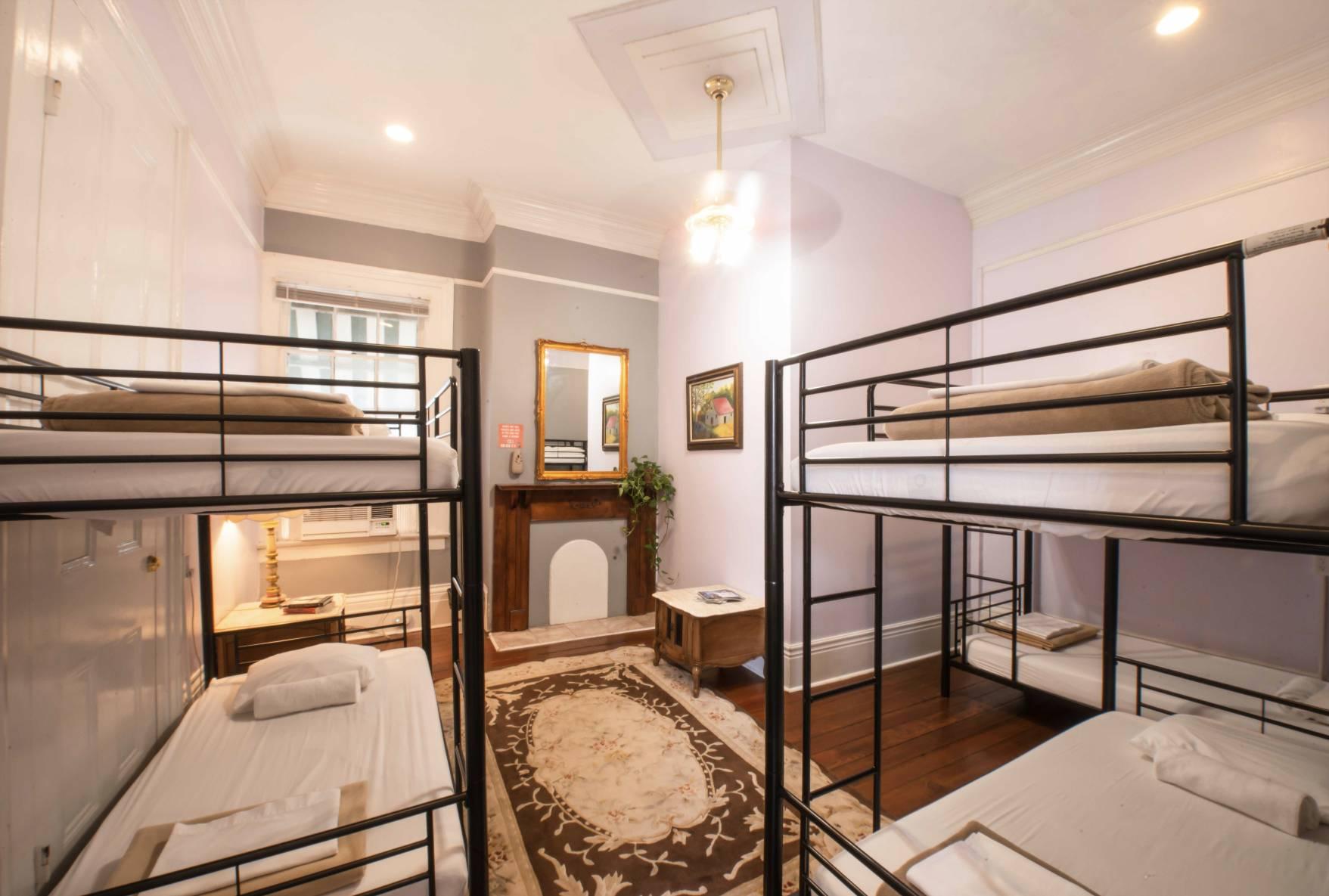 Auberge Nouvelle Orleans Hostel C$ 21 (C̶$̶ ̶2̶5̶5̶). New Orleans